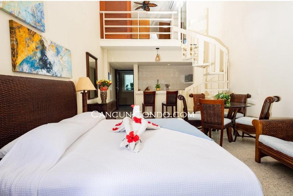 2 Story Oceanfront Penthouses On Cancun Beach! Kültér fotó