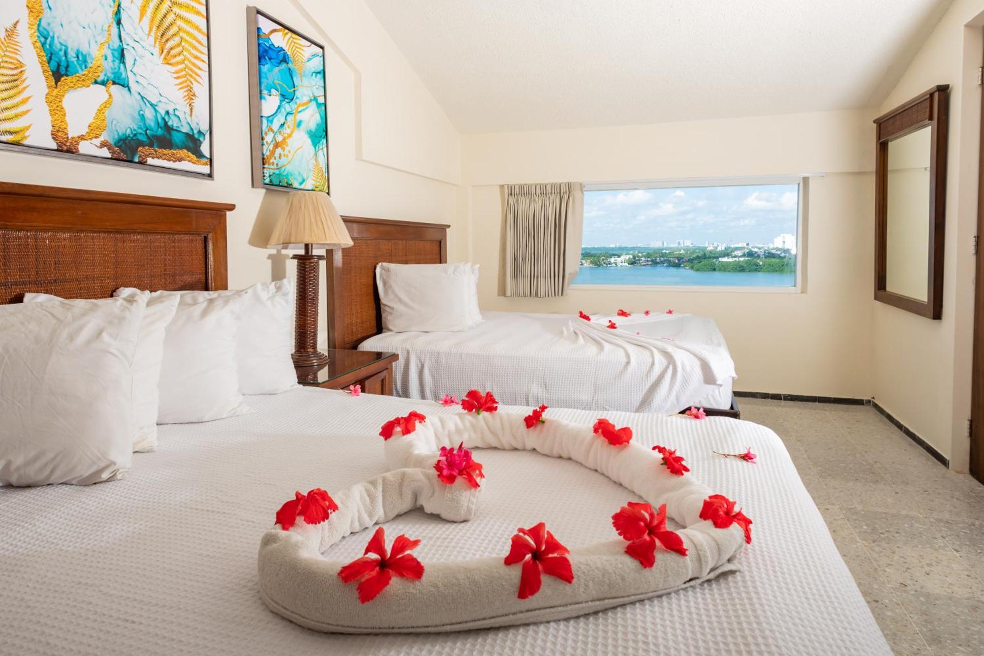 2 Story Oceanfront Penthouses On Cancun Beach! Kültér fotó